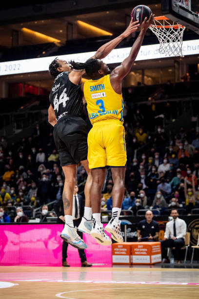 场对阵多家 场对阵多家