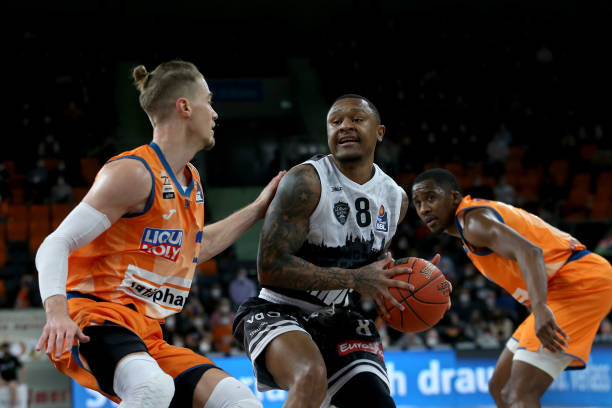 明了在运动 明了在运动