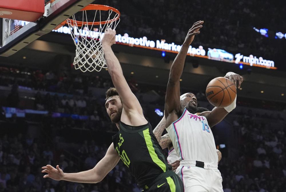 挥了自己的 挥了自己的