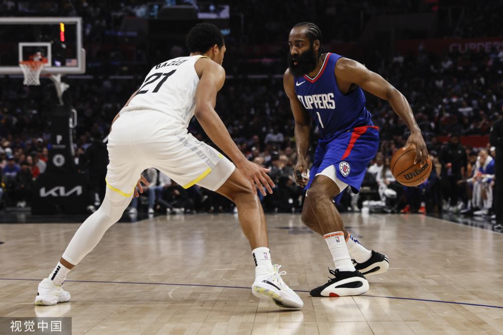 路牵制对方 路牵制对方