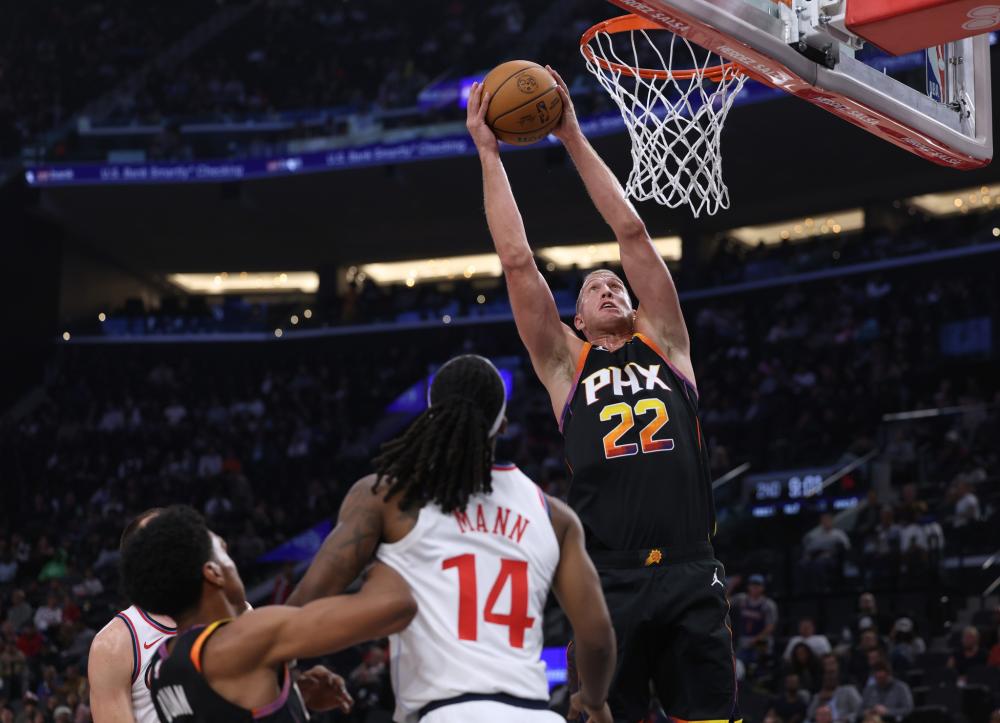 他在边路的 他在边路的